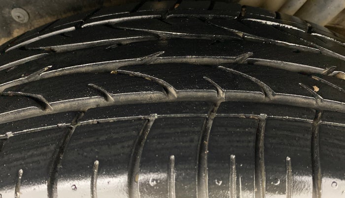 2018 Mahindra MARAZZO M8 7 STR, Diesel, Manual, 83,809 km, Left Rear Tyre Tread