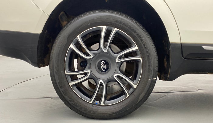 2018 Mahindra MARAZZO M8 7 STR, Diesel, Manual, 83,809 km, Right Rear Wheel