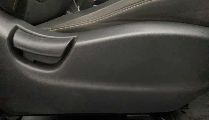 2017 Hyundai Creta E PLUS 1.6 PETROL, Petrol, Manual, 75,175 km, Driver Side Adjustment Panel