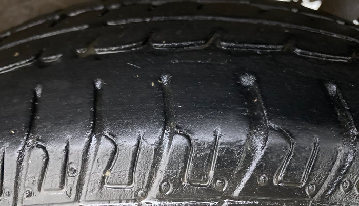 2018 Maruti Wagon R 1.0 LXI CNG, CNG, Manual, 39,623 km, Left Rear Tyre Tread