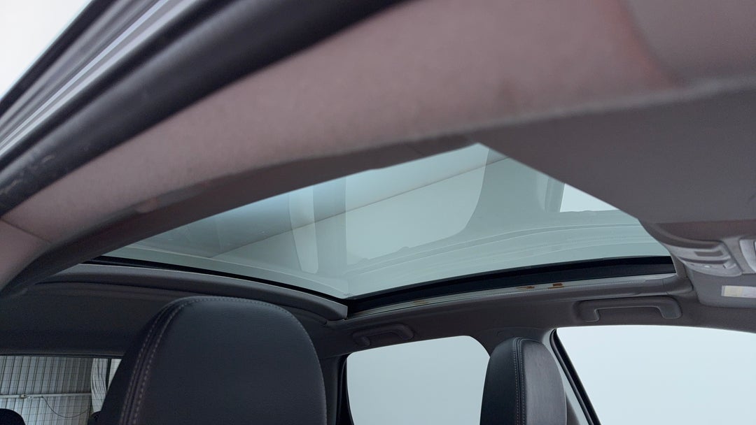 Interior Sunroof/Moonroof