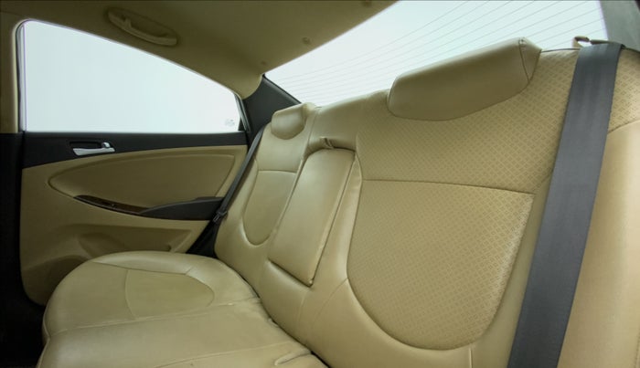 2015 Hyundai Verna FLUIDIC 1.6 CRDI SX AT 4S, Diesel, Automatic, 83,323 km, Right Side Rear Door Cabin