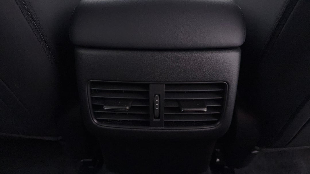 2024 Mazda 3 G20 Touring, Automatic, 11608 km, Rear A/C Vent