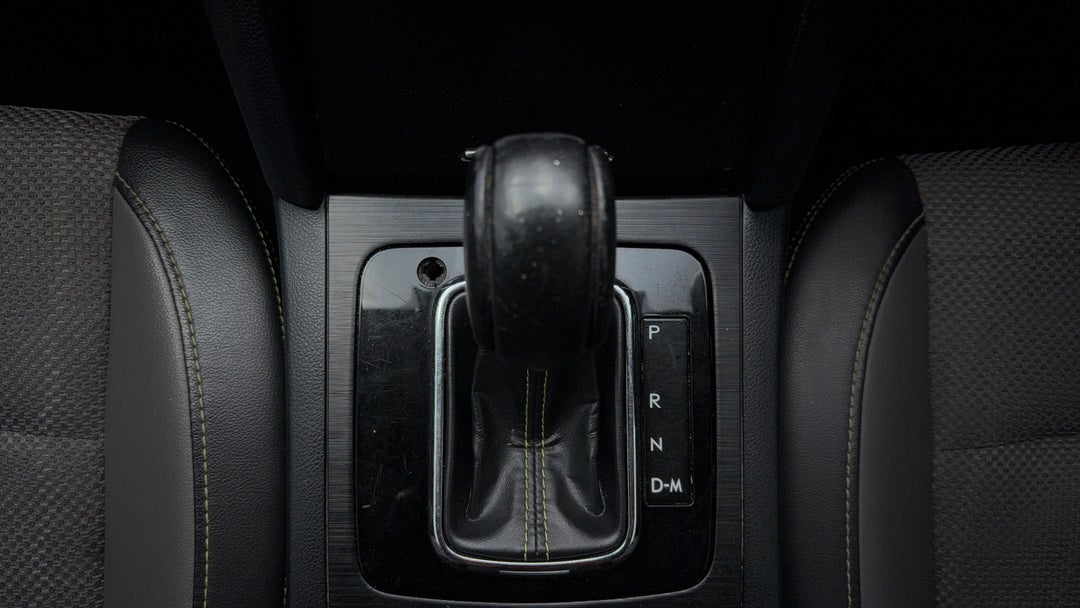 2020 Subaru Outback 2.5i-X AWD, Automatic, 121518 km, Gear Lever 