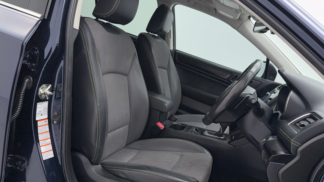 2020 Subaru Outback 2.5i-X AWD, Automatic, 121518 km, Right Side Front Door Cabin View