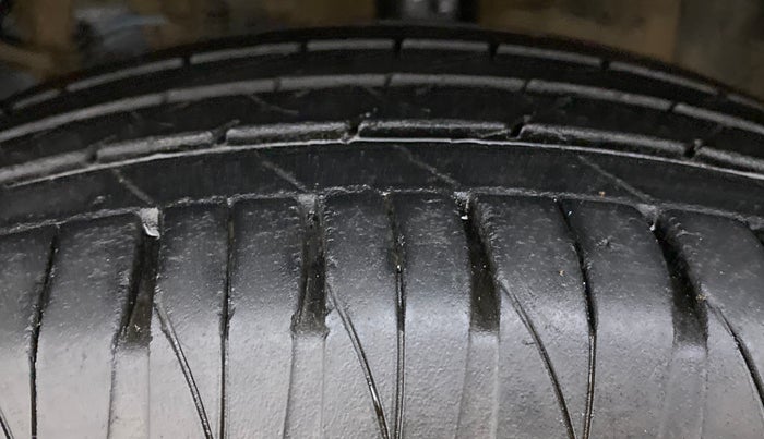 2021 Toyota URBAN CRUISER PREMIUM GRADE MT, Petrol, Manual, 30,406 km, Left Front Tyre Tread