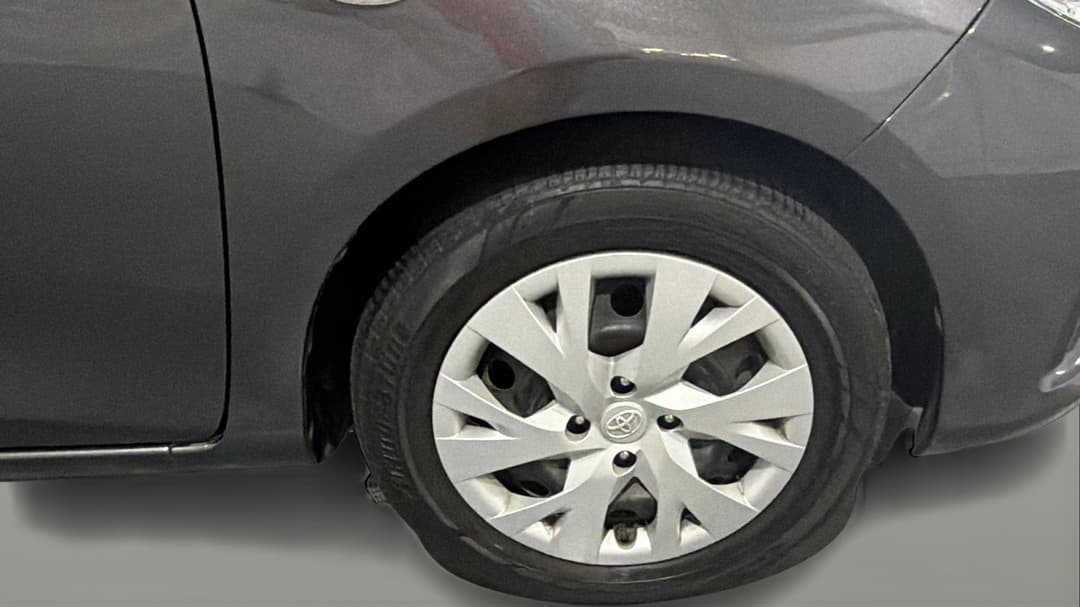 2020 Toyota Yaris Ascent, Manual, 44663 km, Right Front Wheel