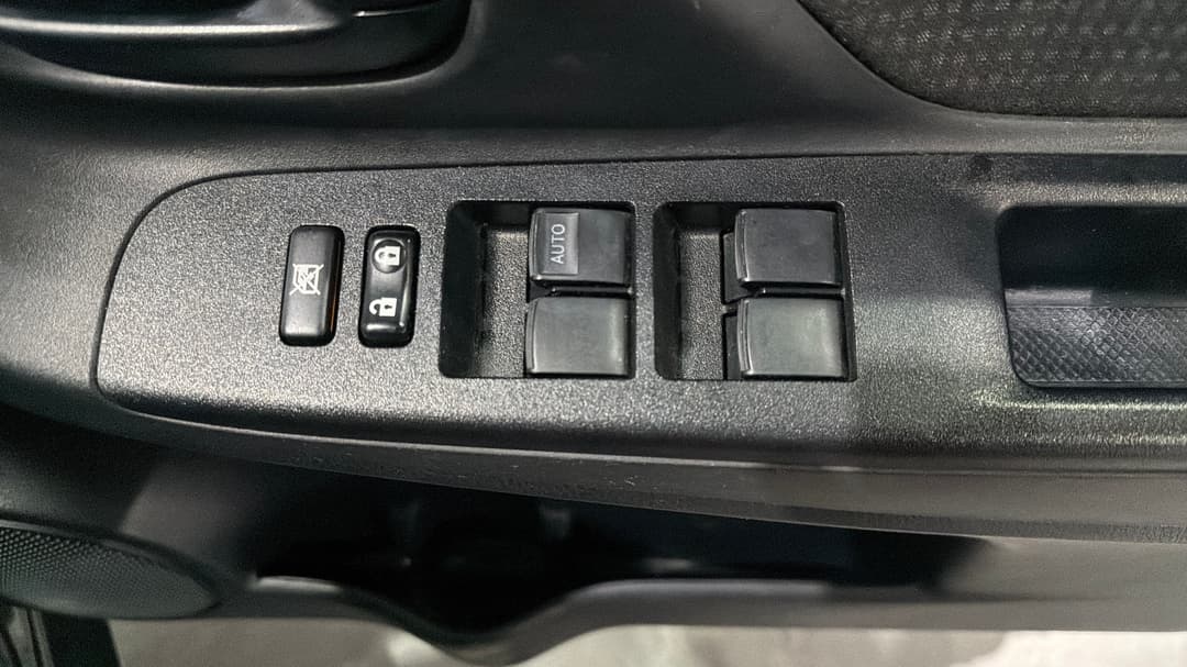 2020 Toyota Yaris Ascent, Manual, 44663 km, Drivers Side Door Panel Controls