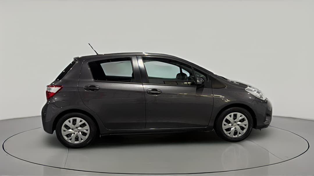 2020 Toyota Yaris Ascent, Manual, 44663 km, Right Side View