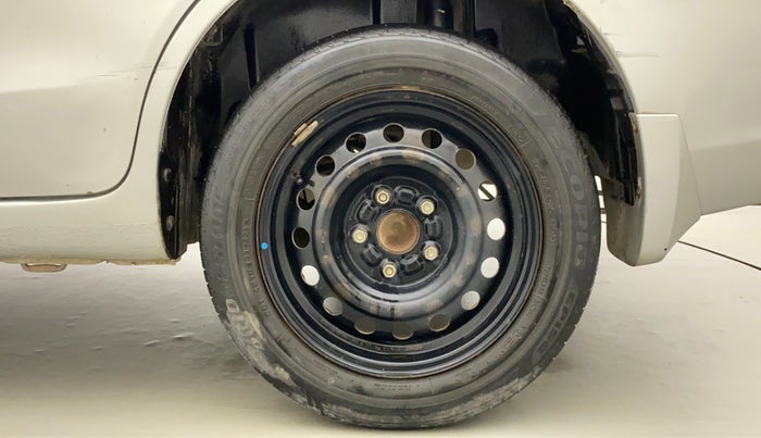 2015 Maruti Ertiga VDI, Diesel, Manual, 79,869 km, Left Rear Wheel