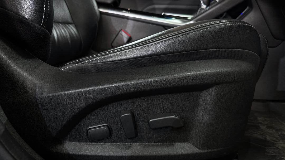 2023 Renault Koleos Zen (4x2), Automatic, 63556 km, Drivers Side Adjustment Panel