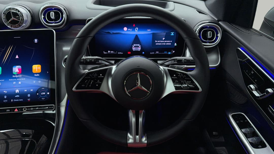 2025 Mercedes-benz GLC 200 4matic, Automatic, 9500 km, Steering Wheel Close-up
