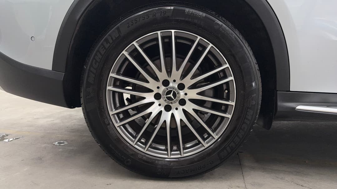 2025 Mercedes-benz GLC 200 4matic, Automatic, 9500 km, Right Rear Wheel