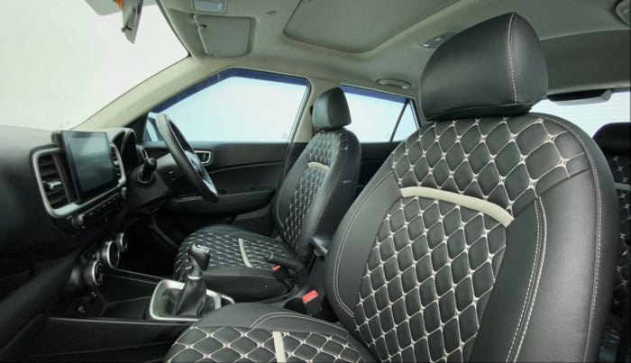 2020 Hyundai VENUE 1.0L Turbo GDI SX MT, Petrol, Manual, 60,219 km, Right Side Front Door Cabin