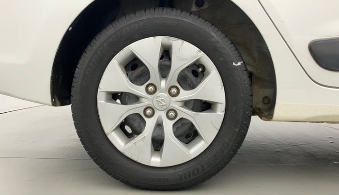 2018 Hyundai Xcent E+, CNG, Manual, 57,279 km, Right Rear Wheel