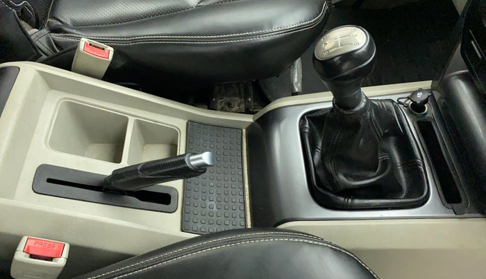 2018 Mahindra Scorpio S7 120 BHP 2WD, Diesel, Manual, 32,382 km, Gear Lever