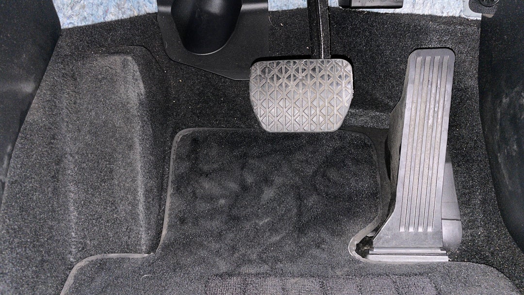 2017 Mazda CX-3 Neo (FWD), Automatic, 47041 km, Pedals and Footmat