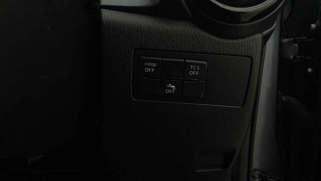 2017 Mazda CX-3 Neo (FWD), Automatic, 47041 km, Utility Switches/Buttons