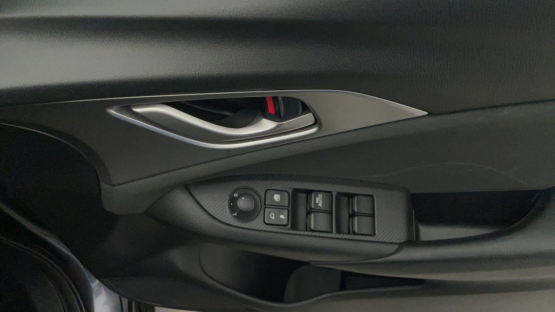 2017 Mazda CX-3 Neo (FWD), Automatic, 47041 km, Drivers Side Door Panel Controls