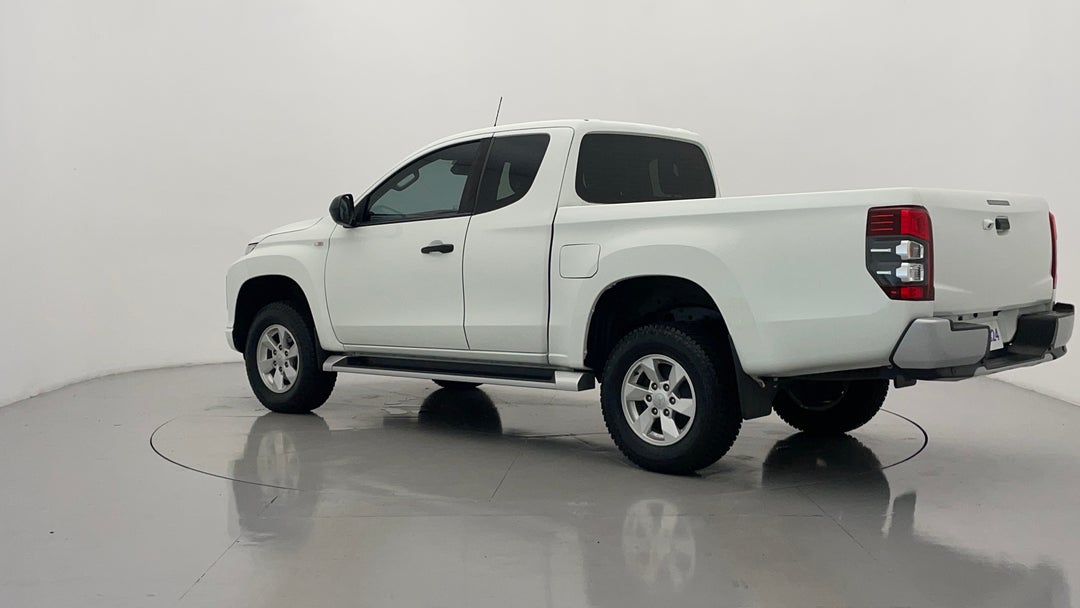 Left Back Diagonal (45- Degree) View