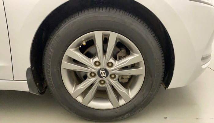 2017 Hyundai New Elantra 2.0 SX(O) AT PETROL, Petrol, Automatic, 75,962 km, Right Front Wheel