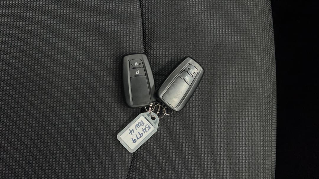 2022 Toyota RAV4 Gx (2WD) Hybrid, Automatic, 106632 km, Key Close-up