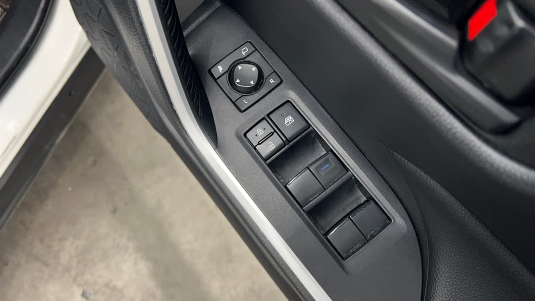 2022 Toyota RAV4 Gx (2WD) Hybrid, Automatic, 106632 km, Drivers Side Door Panel Controls