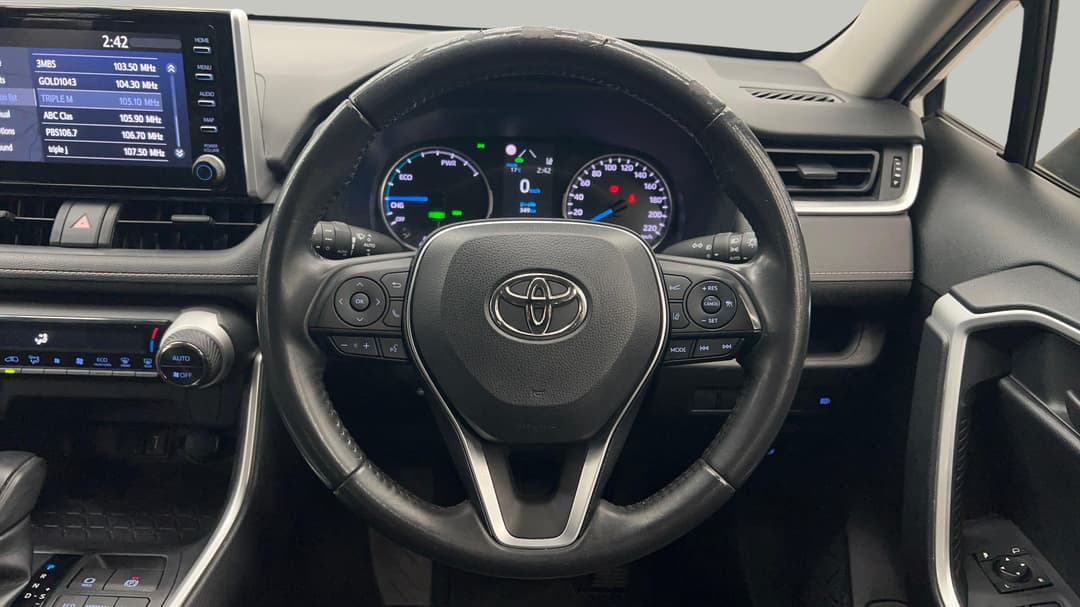 2022 Toyota RAV4 Gx (2WD) Hybrid, Automatic, 106632 km, Steering Wheel Close-up