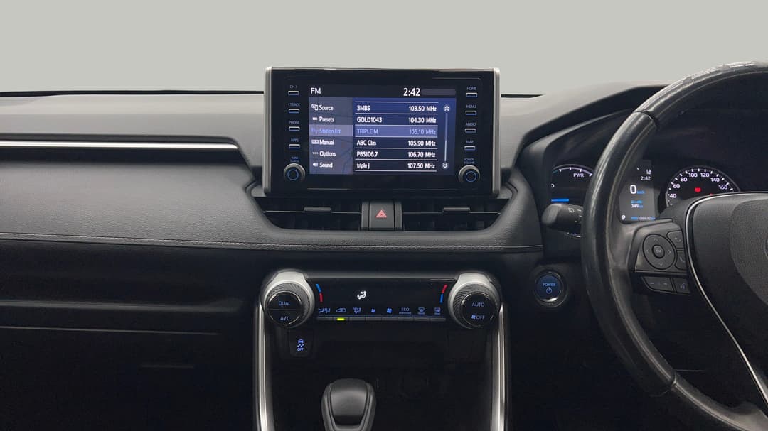 2022 Toyota RAV4 Gx (2WD) Hybrid, Automatic, 106632 km, Center Console