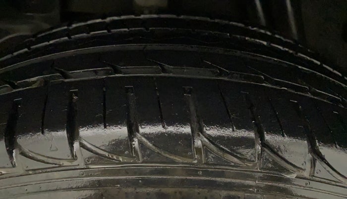 2014 Nissan Terrano XL (P), Petrol, Manual, 87,045 km, Right Front Tyre Tread