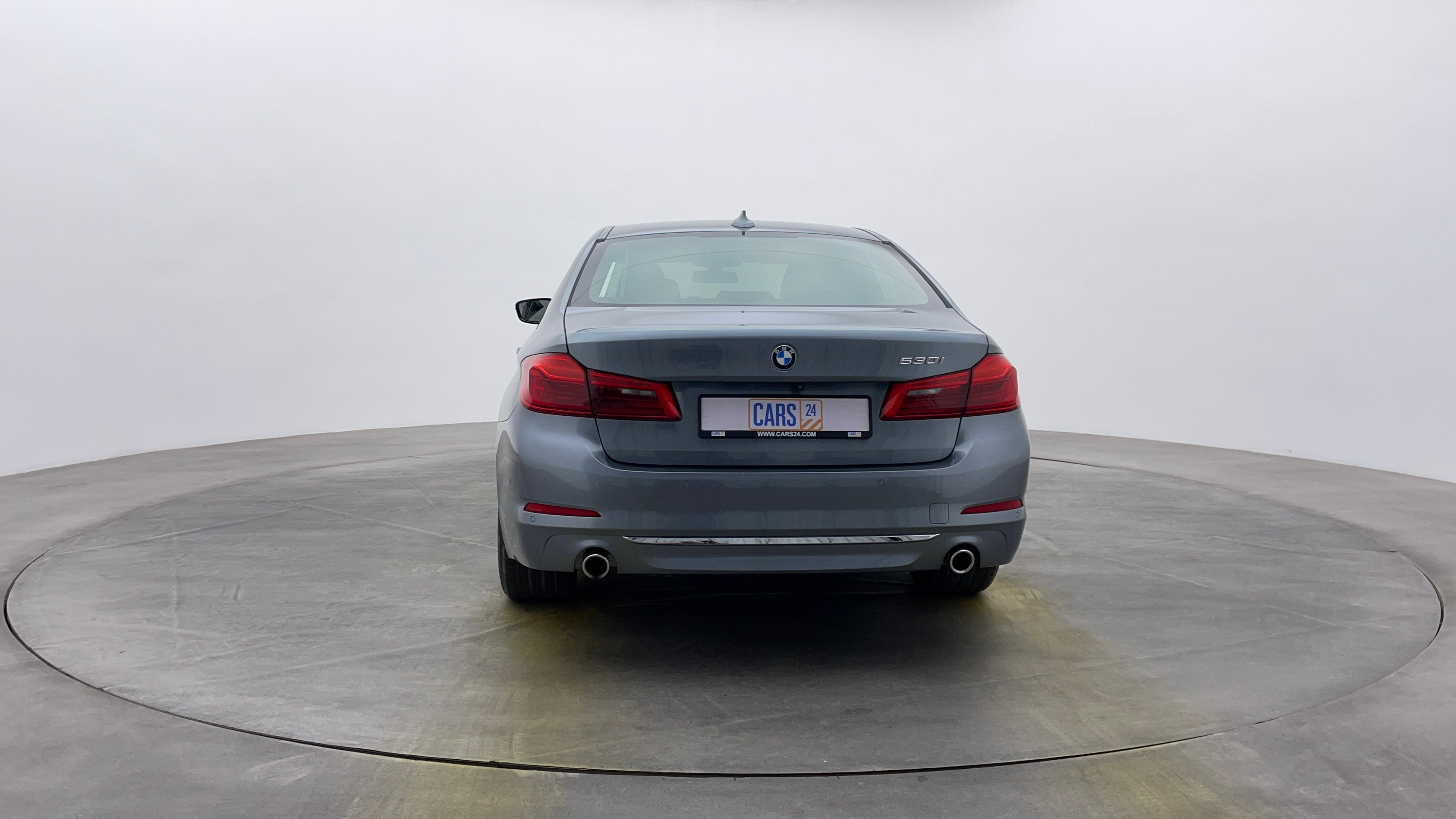 BMW 5 Series-Back/Rear View