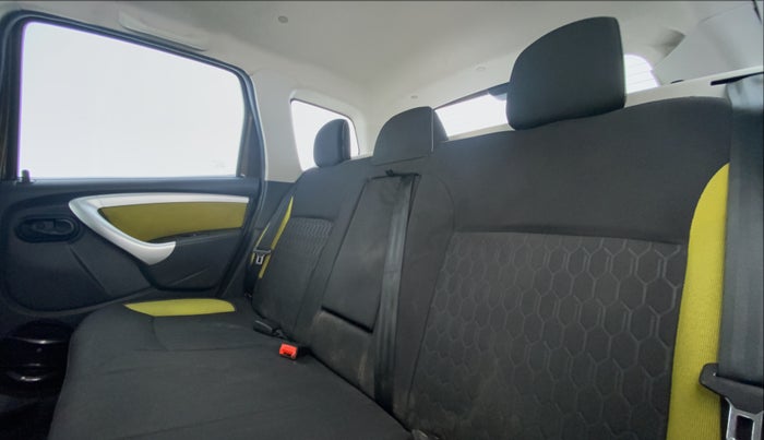 2014 Renault Duster RXL 110 PS ADVENTURE, Diesel, Manual, 57,482 km, Right Side Rear Door Cabin