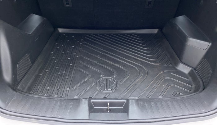 2019 MG HECTOR SHARP 2.0 DIESEL, Diesel, Manual, 93,431 km, Boot Inside