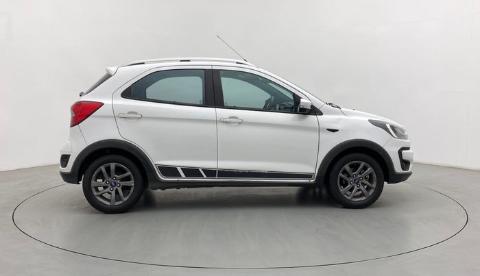 2019 Ford FREESTYLE TITANIUM 1.2 TI-VCT MT, Petrol, Manual, 54,239 km, Right Side View