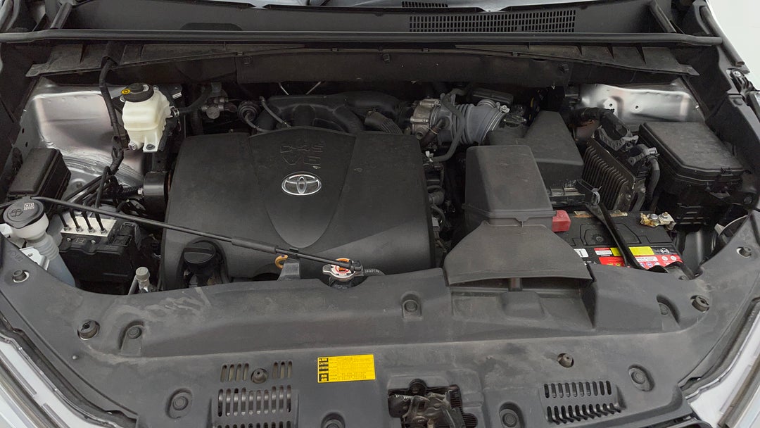 Open Bonnet (Engine)