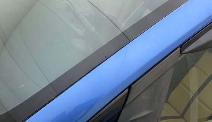 2015 Honda Amaze 1.2L I-VTEC S, Petrol, Manual, 49,595 km, Left A pillar - Paint is slightly faded