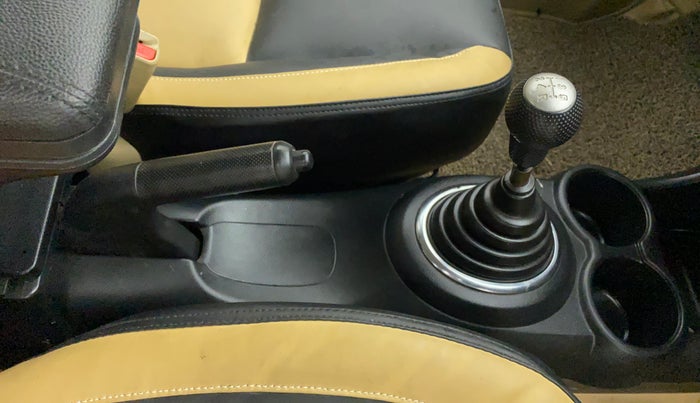 2015 Honda Amaze 1.2L I-VTEC S, Petrol, Manual, 49,595 km, Gear Lever