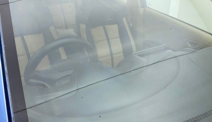 2015 Honda Amaze 1.2L I-VTEC S, Petrol, Manual, 49,595 km, Front windshield - Minor spot on windshield