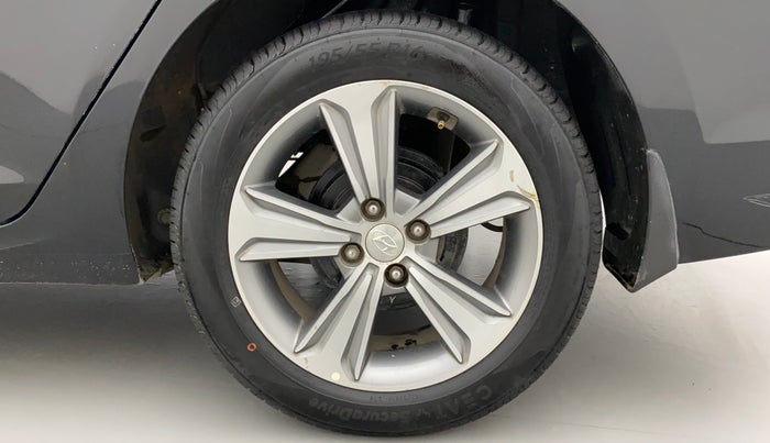 2018 Hyundai Verna 1.6 VTVT SX O, Petrol, Manual, 30,972 km, Left Rear Wheel