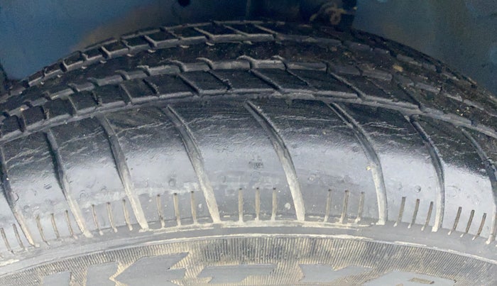 2015 Maruti Celerio VXI AGS, Petrol, Automatic, Left Front Tyre Tread