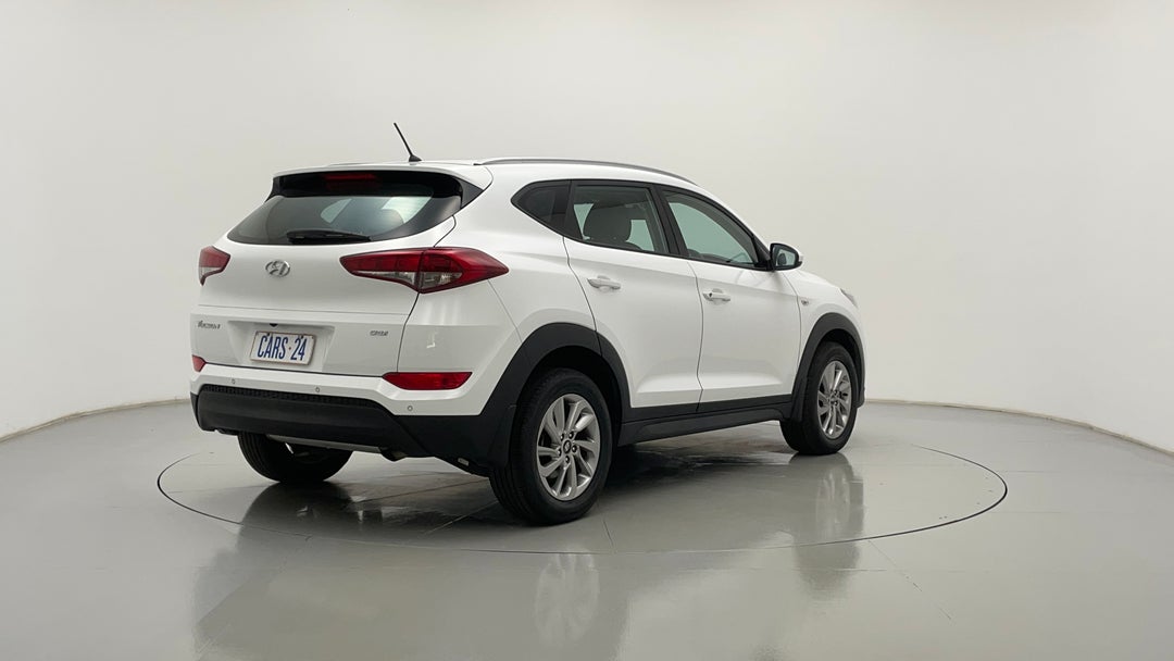 Right Back Diagonal (45- Degree) View