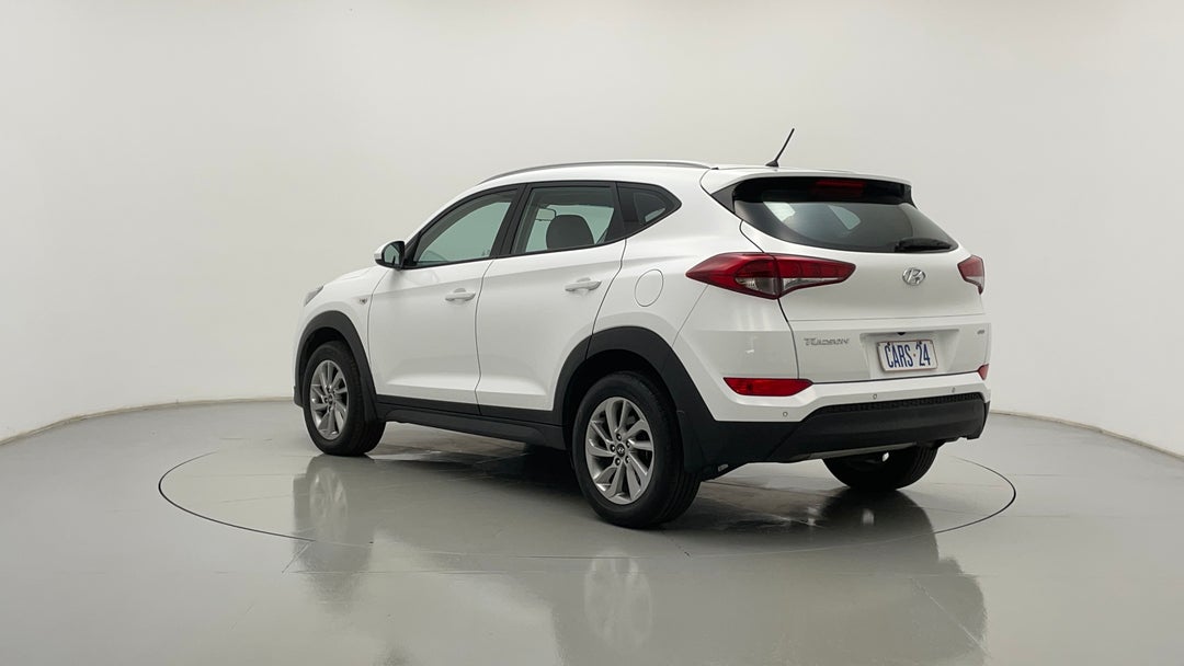 Left Back Diagonal (45- Degree) View