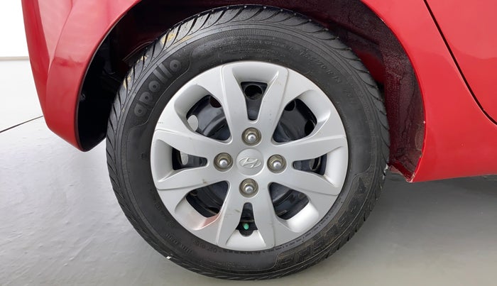 2015 Hyundai Eon SPORTZ, Petrol, Manual, 39,512 km, Right Rear Wheel