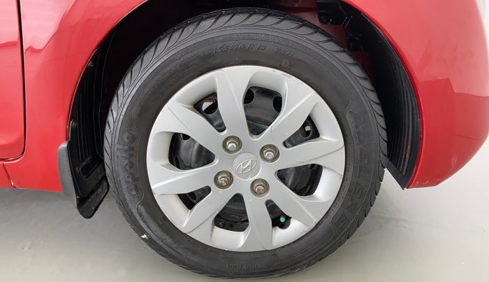 2015 Hyundai Eon SPORTZ, Petrol, Manual, 39,512 km, Right Front Wheel