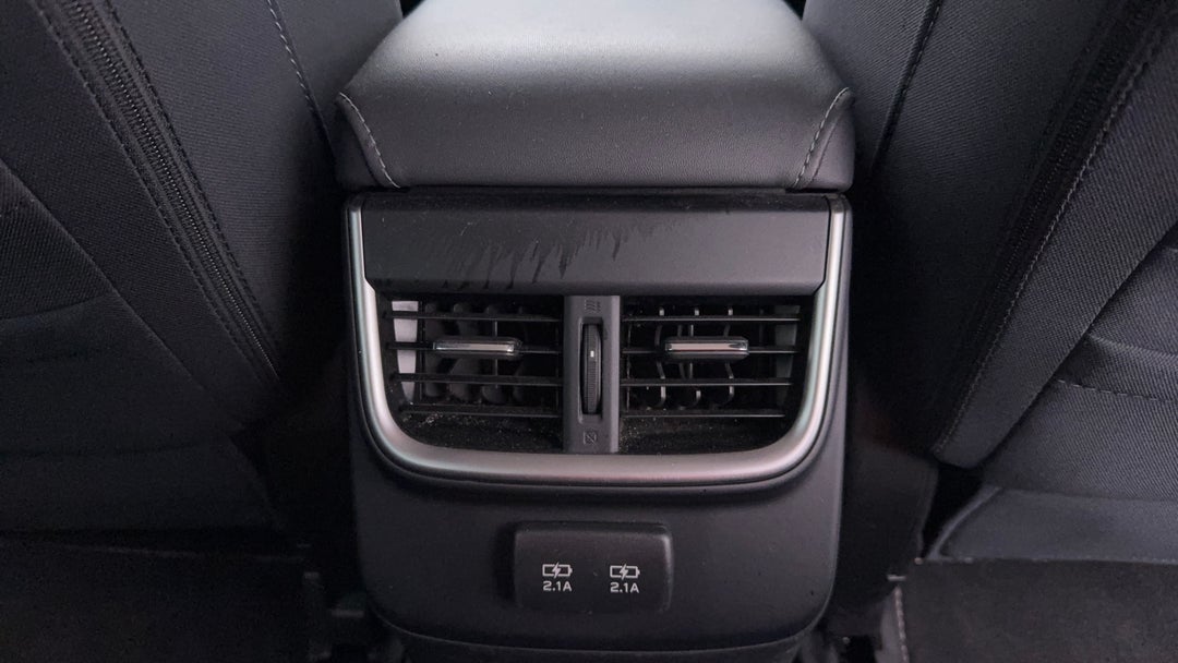 2022 Subaru Outback AWD, Automatic, 92039 km, Rear A/C Vent