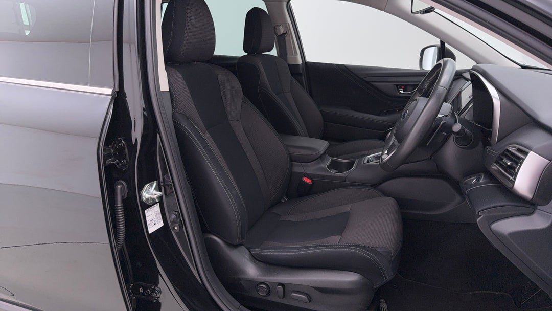 2022 Subaru Outback AWD, Automatic, 92039 km, Right Side Front Door Cabin View