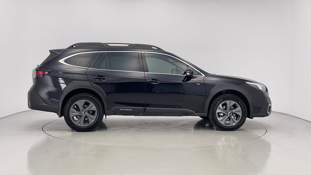 2022 Subaru Outback AWD, Automatic, 92039 km, Right Side View