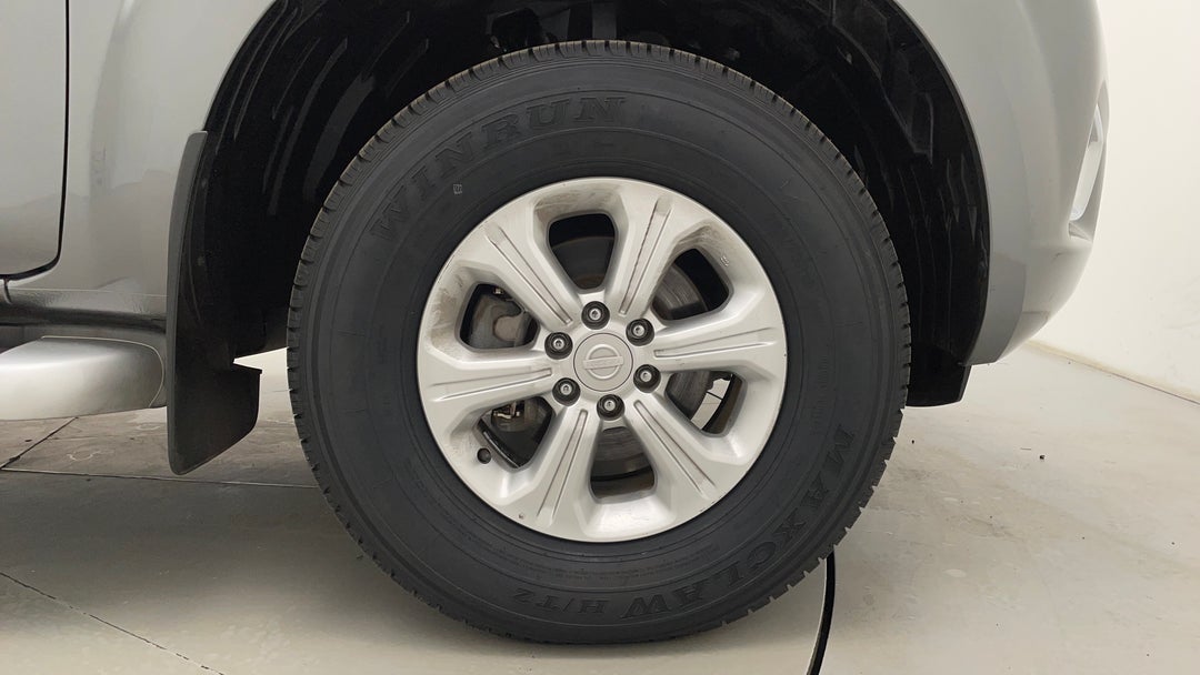 2018 Nissan Navara St (4x4), Automatic, 74104 km, Right Front Wheel