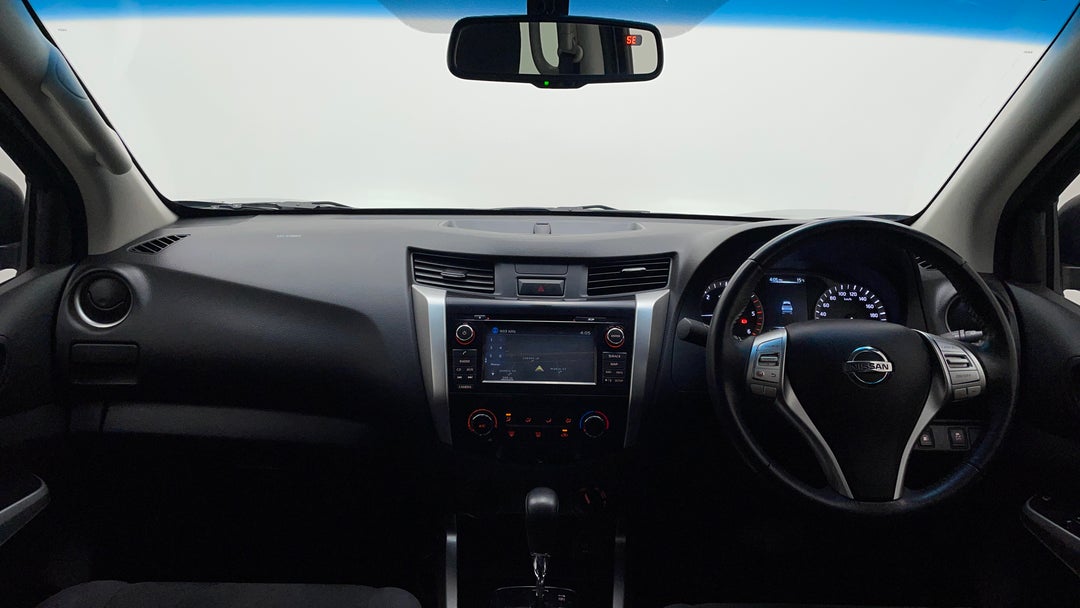2018 Nissan Navara St (4x4), Automatic, 74104 km, Dashboard View