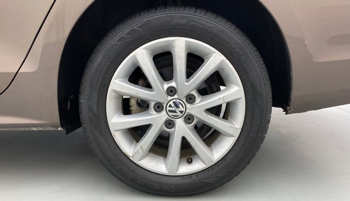 2014 Volkswagen Jetta COMFORTLINE 2.0L TDI, Diesel, Manual, 87,321 km, Left Rear Wheel